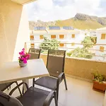 Beautiful Apartment Recently Renovated With Wifi And A C
