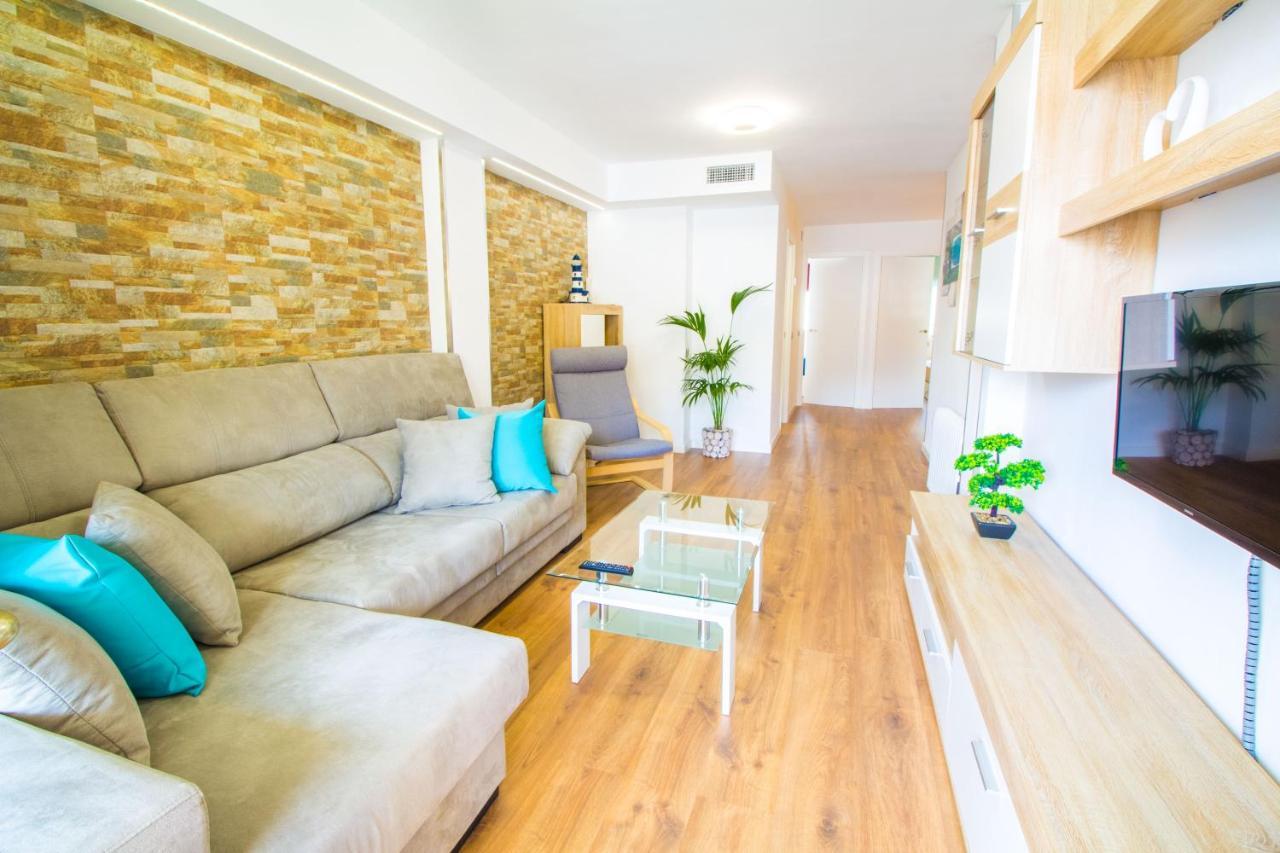 Beautiful Recently Renovated With Wifi And A C